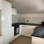 Kibilu - Bilocale Con Piscina Parcheggio Vicinanze Maggiore 公寓 Brebbia