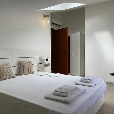 Kibilu - Bilocale Con Piscina Parcheggio Vicinanze Maggiore