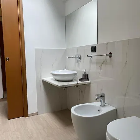 Kibilu - Bilocale Con Piscina Parcheggio Vicinanze Maggiore Apartment