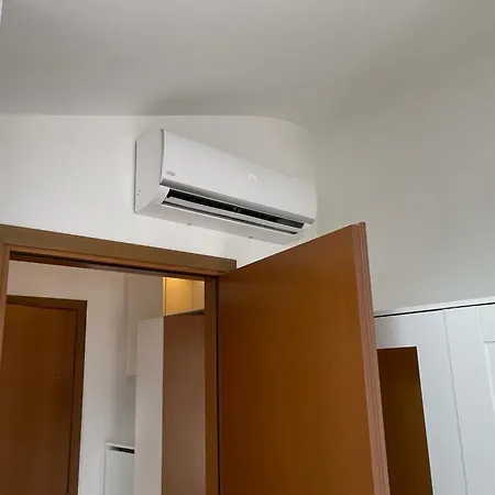 Kibilu - Bilocale Con Piscina Parcheggio Vicinanze Maggiore Appartement Brebbia