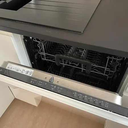 Kibilu - Bilocale Con Piscina Parcheggio Vicinanze Maggiore Appartement