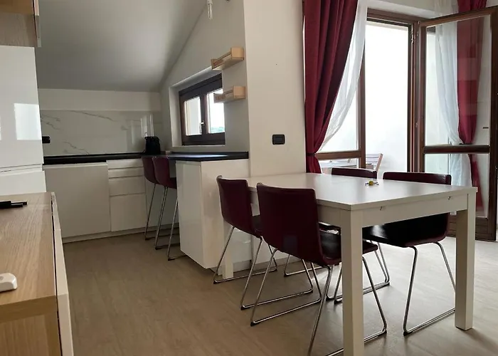 Kibilu - Bilocale Con Piscina Parcheggio Vicinanze Maggiore Apartamento