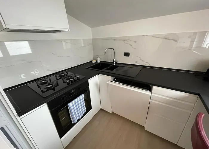 Apartamento Kibilu - Bilocale Con Piscina Parcheggio Vicinanze Maggiore Brebbia