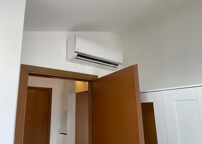 Kibilu - Bilocale Con Piscina Parcheggio Vicinanze Maggiore Apartamento Brebbia